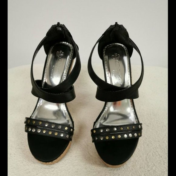 Shoes - 🎀 FREE with any purchase